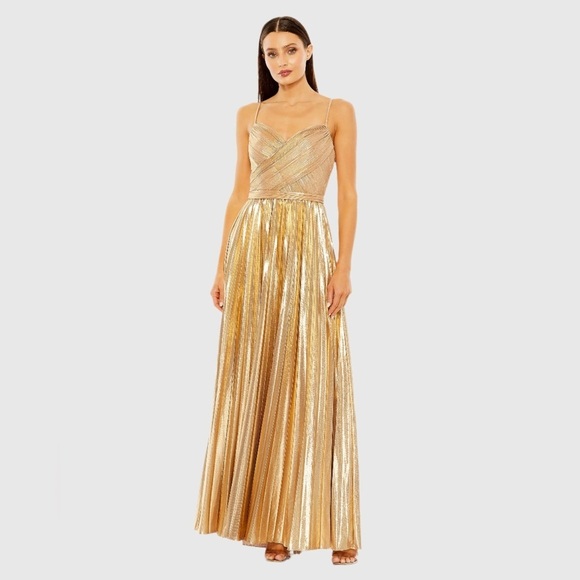 IEENA FOR MAC DUGGAL 27489 NWT
Gold Metallic Slim Strap Deep V Pleated Gown - Picture 1 of 6